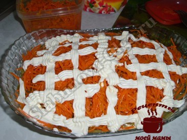 Салат с копченой курицей и корейской морковью, морковь