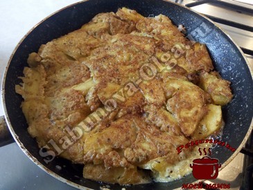 Кабачки в кляре с сыром и чесноком, жарим блином