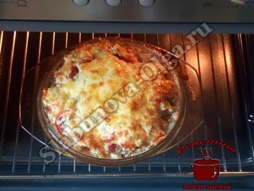 Мясо в духовке с грибами и солеными огурцами, запекаем Мясо в духовке с грибами и солеными огурцами, запекаем