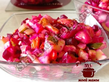 Винегрет с солеными грибами и яблоками