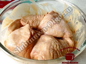 Куриные бедрышки в соусе