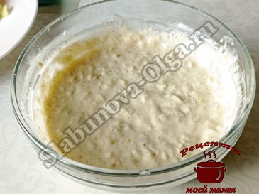 Рыба в кляре со сметаной и луком, готовим кляр Рыба в кляре со сметаной и луком, готовим кляр