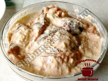 Рыба в кляре со сметаной и луком, маринуем в кляре Рыба в кляре со сметаной и луком, маринуем в кляре