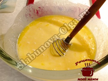 Яблочный пирог на сметане, вкусный и пышный, готовим тесто
