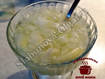 Салат из свеклы с огурцами и зеленым горошком, маринуем лук Салат из свеклы с огурцами и зеленым горошком, маринуем лук