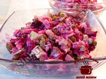 Салат из свеклы с огурцами и зеленым горошком Салат из свеклы с огурцами и зеленым горошком
