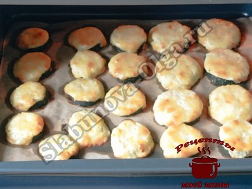 Кабачки запеченные в духовке с сыром и чесноком, запекаем Кабачки запеченные в духовке с сыром и чесноком, запекаем